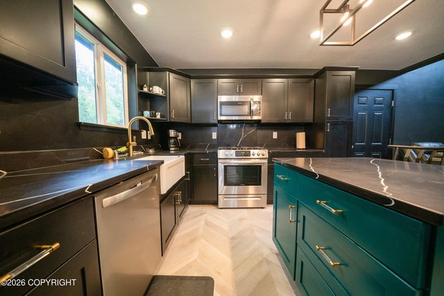 13435 E Cayuga Avenue, Palmer, AK 99645
