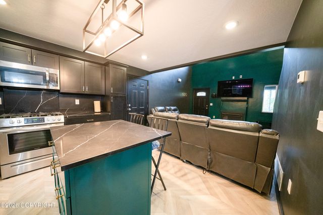 13435 E Cayuga Avenue, Palmer, AK 99645