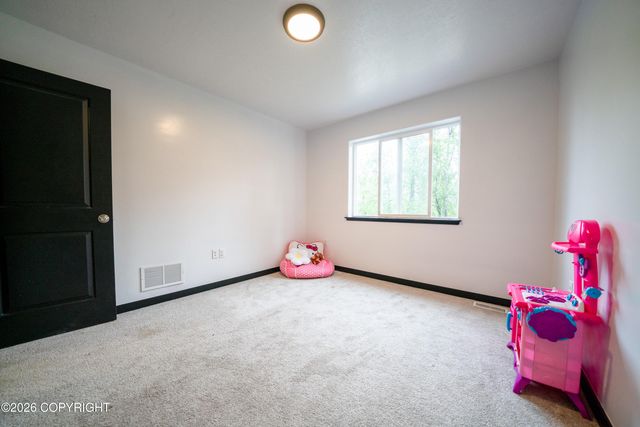 13435 E Cayuga Avenue, Palmer, AK 99645