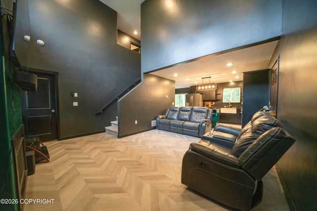 13435 E Cayuga Avenue, Palmer, AK 99645