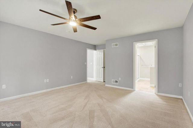 1317 CROWN POINT CT, New Freedom, PA 17349