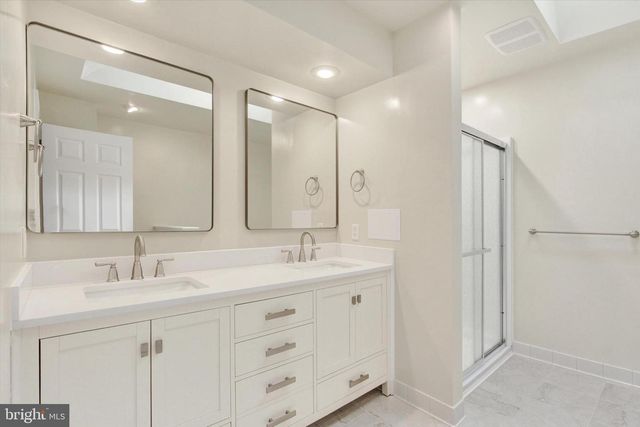 1317 CROWN POINT CT, New Freedom, PA 17349