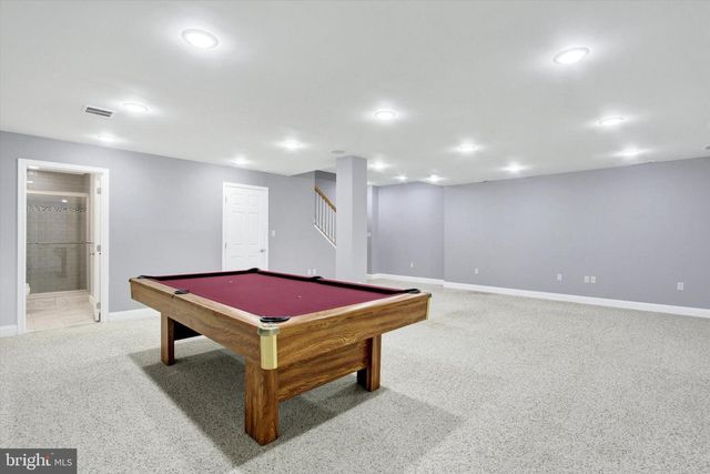 1317 CROWN POINT CT, New Freedom, PA 17349