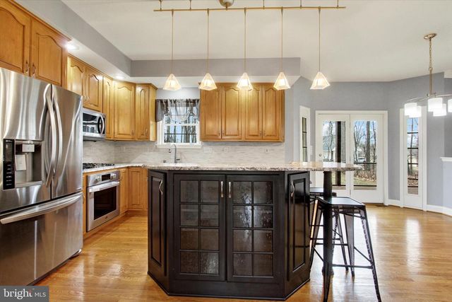 1317 CROWN POINT CT, New Freedom, PA 17349