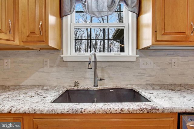 1317 CROWN POINT CT, New Freedom, PA 17349