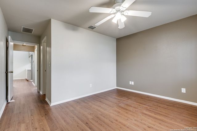 11807 Sunburst St Apt 403, San Antonio, TX 78230