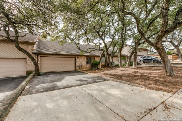 11807 Sunburst St Apt 403, San Antonio, TX 78230