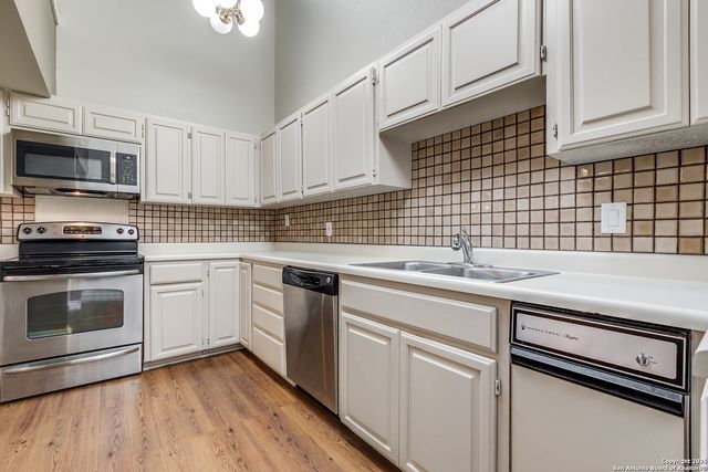 11807 Sunburst St Apt 403, San Antonio, TX 78230