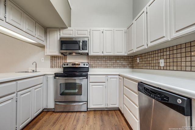 11807 Sunburst St Apt 403, San Antonio, TX 78230