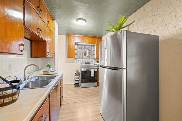 3741 Olive Street, Kansas City, MO 64109