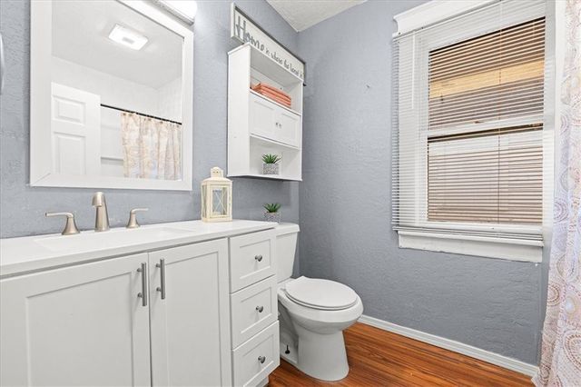 3741 Olive Street, Kansas City, MO 64109