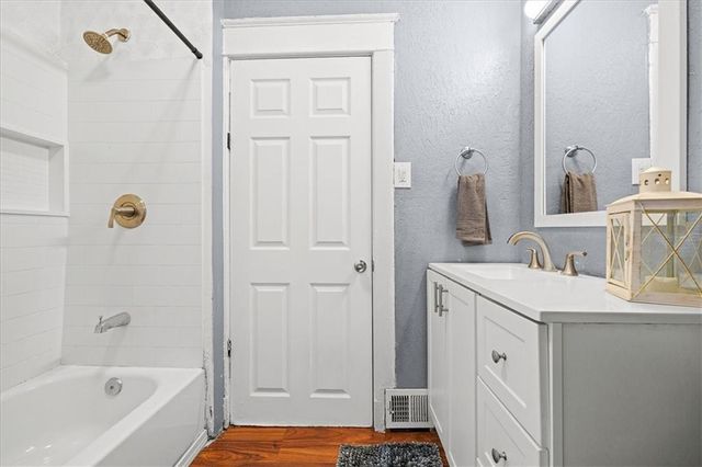 3741 Olive Street, Kansas City, MO 64109