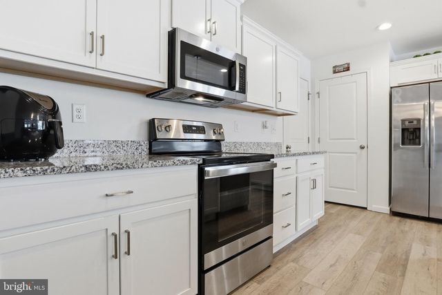 7450 SAINT PATRICK CT, Abbottstown, PA 17301