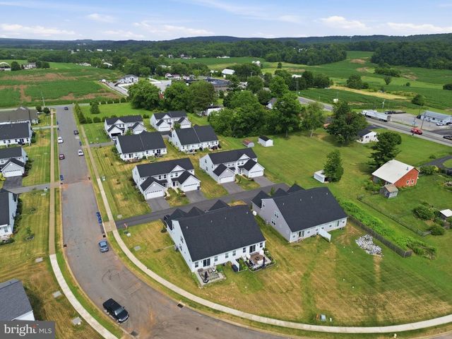 7450 SAINT PATRICK CT, Abbottstown, PA 17301