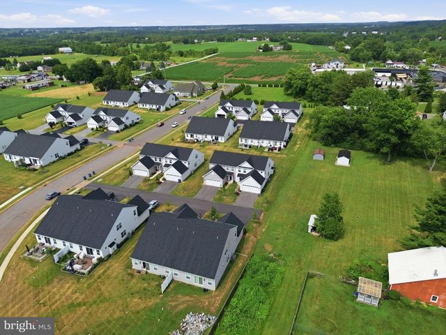 7450 SAINT PATRICK CT, Abbottstown, PA 17301