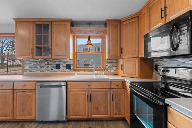 1175 THOMAS STREET, Green Bay, WI 54303