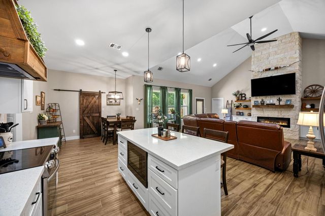15245 Alchester Lane, Plantersville, TX 77363
