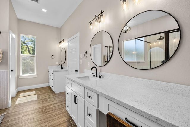 15245 Alchester Lane, Plantersville, TX 77363
