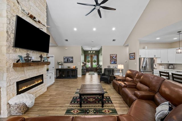 15245 Alchester Lane, Plantersville, TX 77363