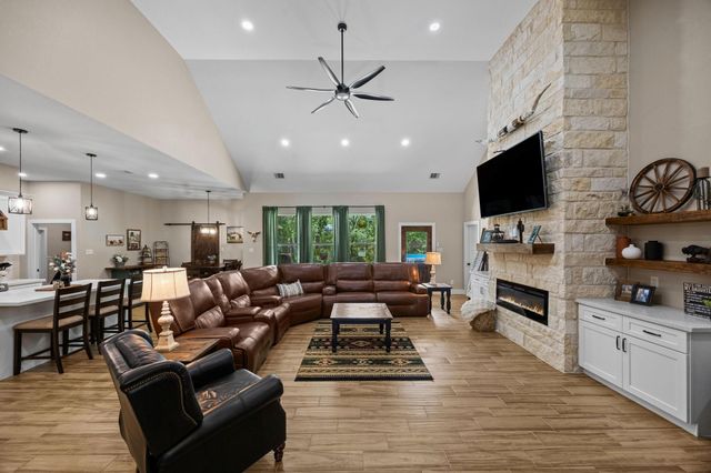 15245 Alchester Lane, Plantersville, TX 77363
