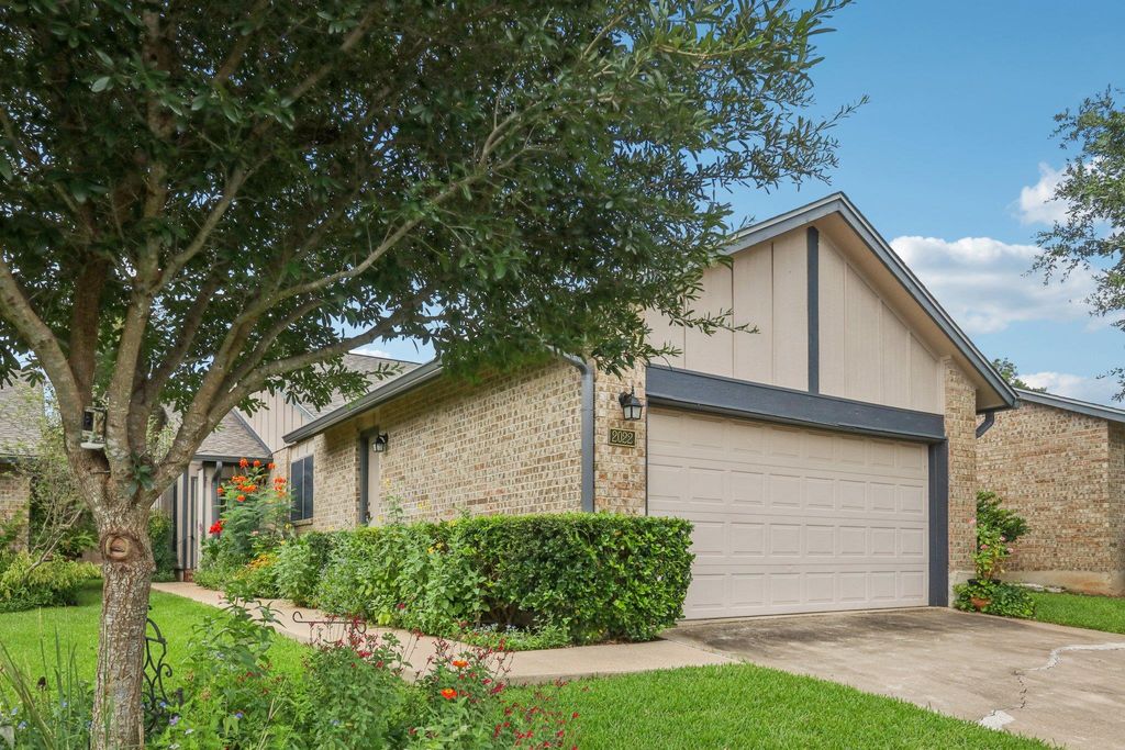 2022 Verbena DR, Austin, TX 78750