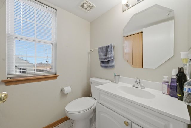 798 River Walk Drive, Wheeling, IL 60090