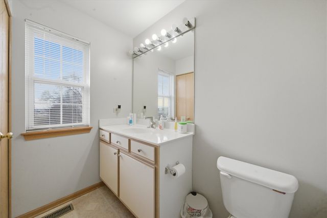 798 River Walk Drive, Wheeling, IL 60090