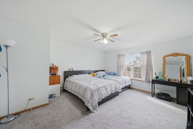 798 River Walk Drive, Wheeling, IL 60090