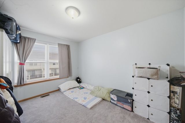 798 River Walk Drive, Wheeling, IL 60090