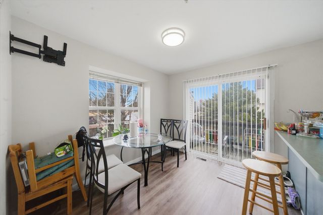 798 River Walk Drive, Wheeling, IL 60090