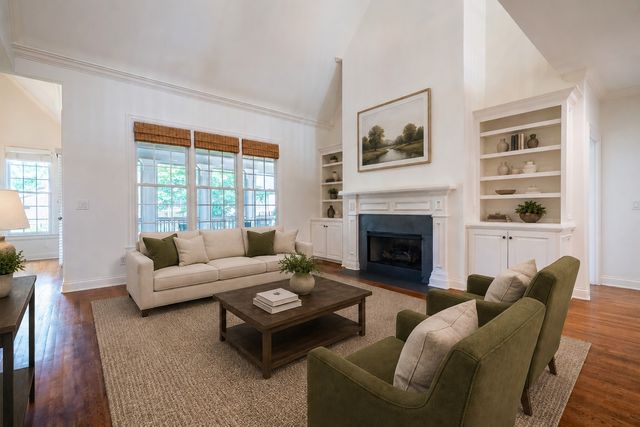 668 Springlake Dr, Franklin, TN 37064