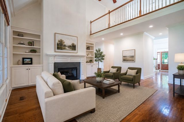 668 Springlake Dr, Franklin, TN 37064