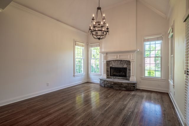 668 Springlake Dr, Franklin, TN 37064