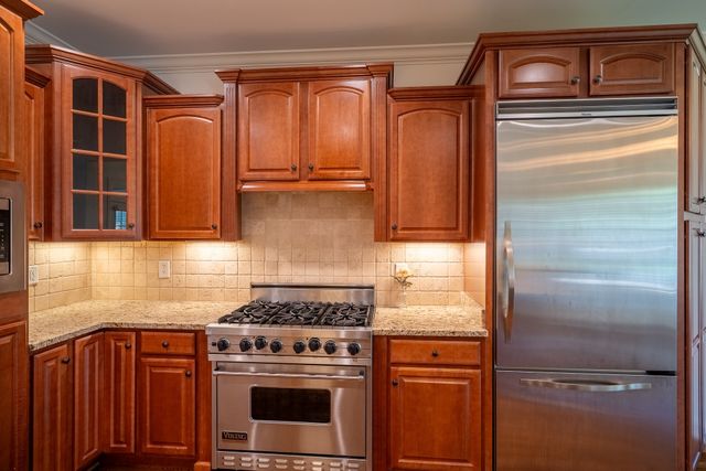 668 Springlake Dr, Franklin, TN 37064