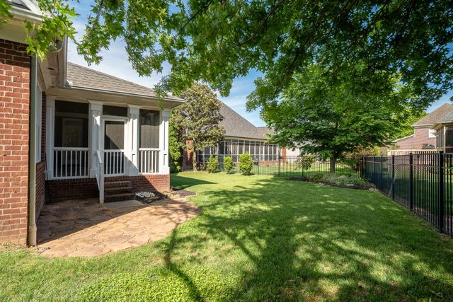 668 Springlake Dr, Franklin, TN 37064