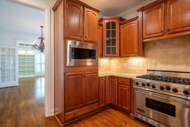 668 Springlake Dr, Franklin, TN 37064