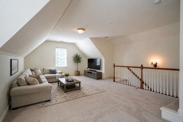 668 Springlake Dr, Franklin, TN 37064