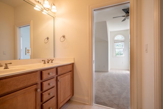 668 Springlake Dr, Franklin, TN 37064