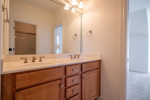 668 Springlake Dr, Franklin, TN 37064