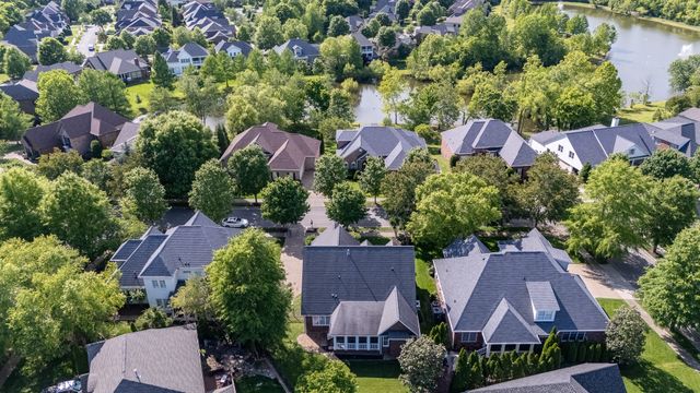 668 Springlake Dr, Franklin, TN 37064