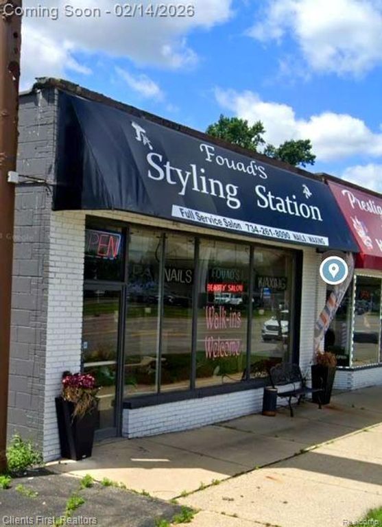 33205 S Ford Road, Garden City, MI 48135