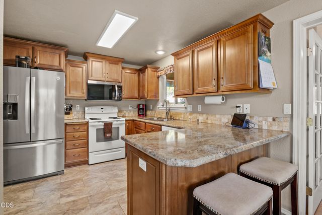 2872 Galaxy Way, Grants Pass, OR 97527