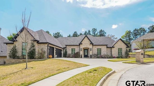 7521 Northlake Dr., Tyler, TX 75703