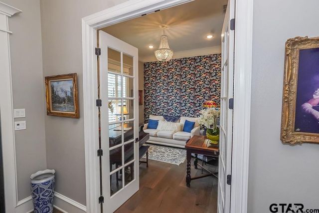 7521 Northlake Dr., Tyler, TX 75703