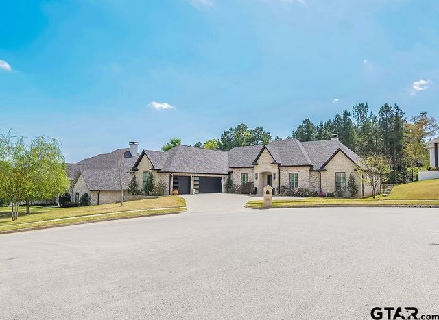 7521 Northlake Dr., Tyler, TX 75703