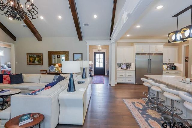 7521 Northlake Dr., Tyler, TX 75703