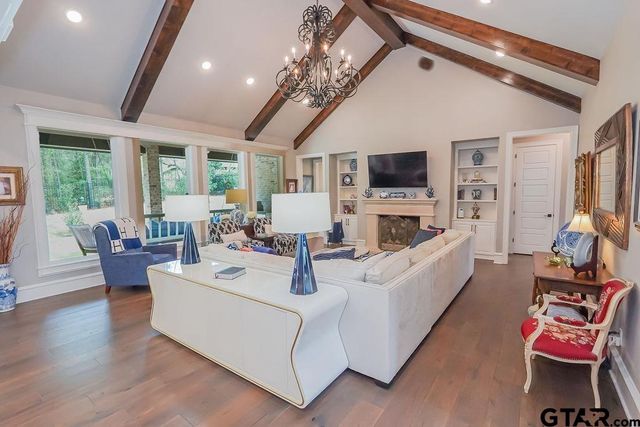 7521 Northlake Dr., Tyler, TX 75703