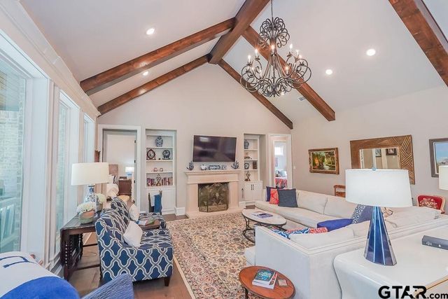 7521 Northlake Dr., Tyler, TX 75703