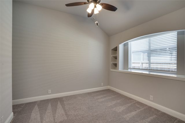 308 Moss Cove Drive, Aubrey, TX 76227