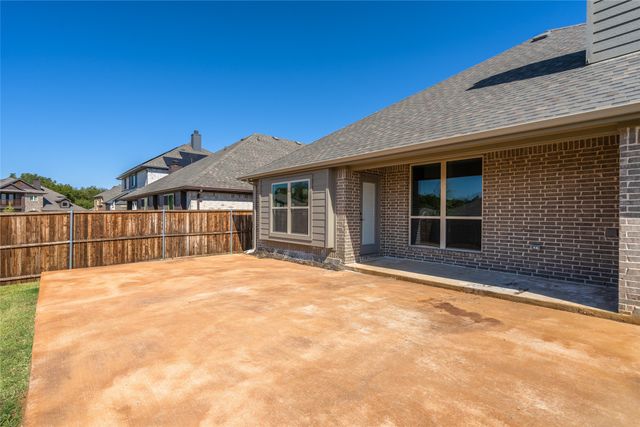 308 Moss Cove Drive, Aubrey, TX 76227